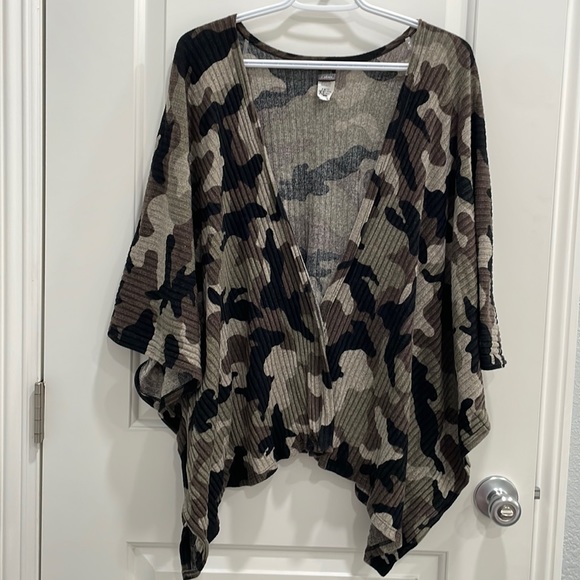 Small camouflage cardigan - Picture 1 of 4